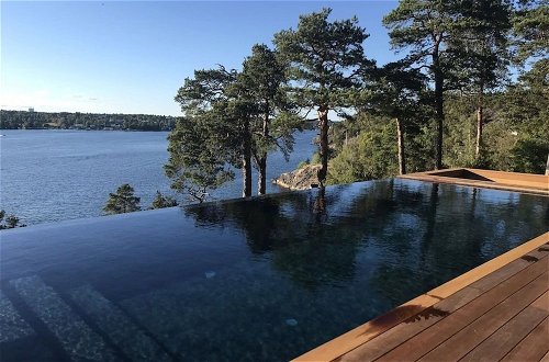 Photo 15 - Most Luxurious 5-bed Villa in Boo Stockholm
