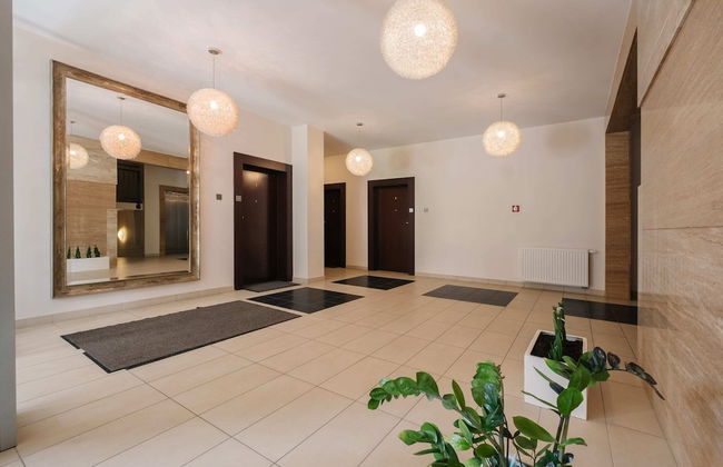 Modern Apartment Across the Ponds - Foto 26