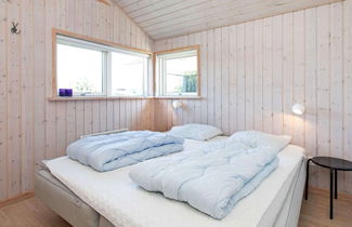 Photo 2 - 9 Person Holiday Home in Vaeggerlose