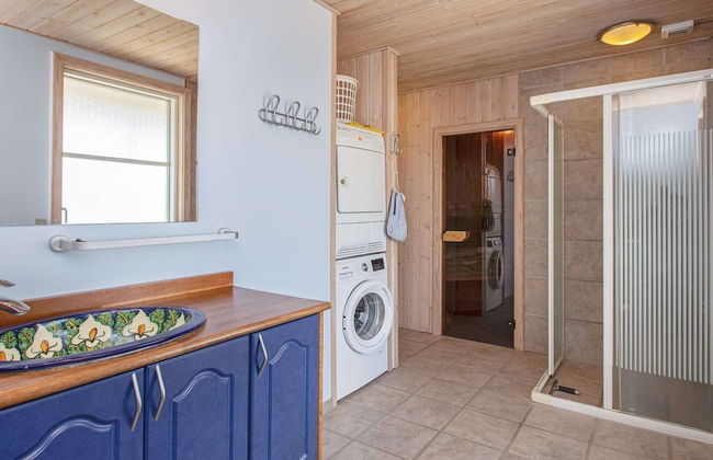 8 Person Holiday Home in Harboore - Foto 3