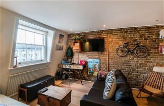 Photo 1 - Lovely 1BR Flat Walk to Hyde Park