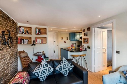 Photo 6 - Lovely 1BR Flat Walk to Hyde Park