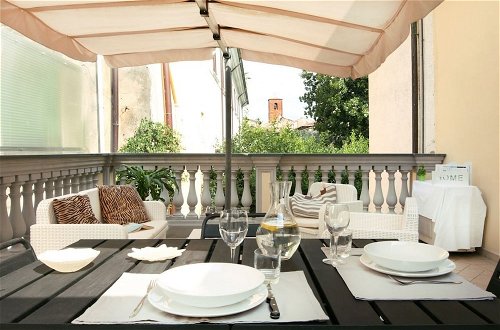 Foto 9 - Apartment With Beautiful Terrace in the Historical Center of Pietrasanta
