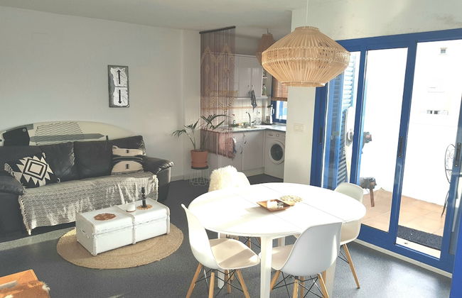 Beach House with Balcony and beach view - Foto 1