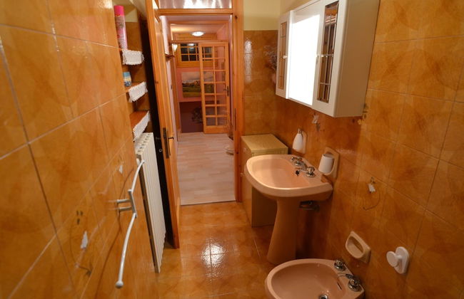 Cozy 2-bed Apartment, Petrella - Photo 13