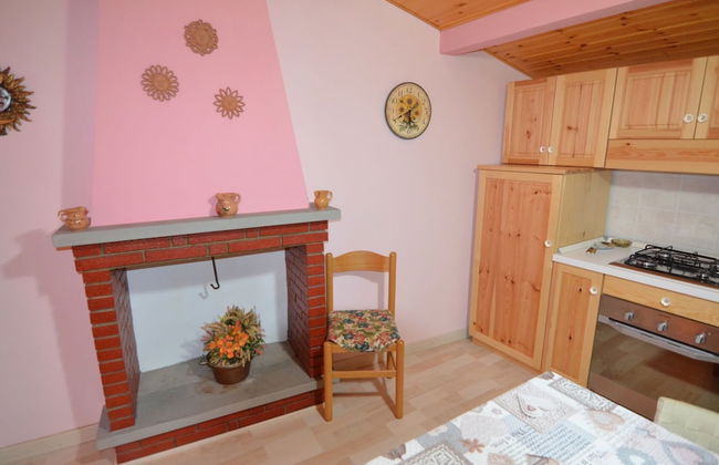 Cozy 2-bed Apartment, Petrella - Photo 9