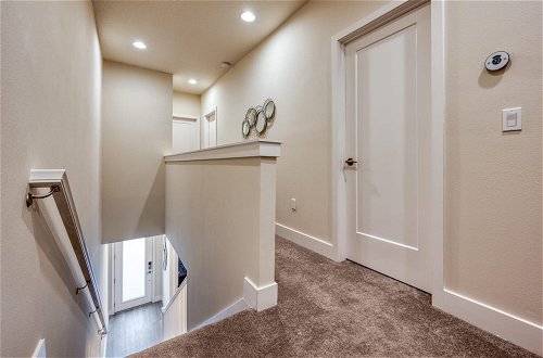 Photo 12 - Comfortable Townhome With Private Pool Near Disney
