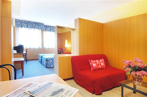 Photo 4 - Bonanova Suite Hotel