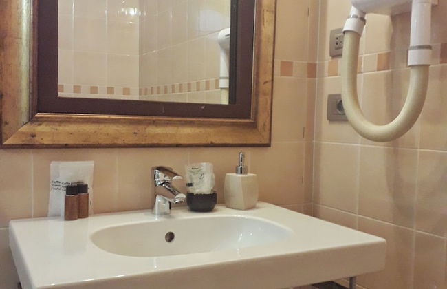 Locanda Cortiletto d'Alba - Photo 21