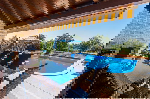 Foto 9 - Gorgeous Villa With Private Pool and Covered Terrace & Sea View