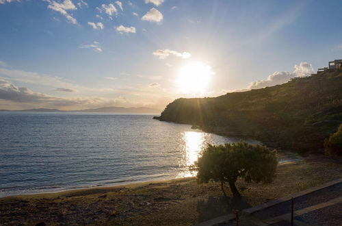 Foto 35 - Phos Villas Tinos - Eos Villa With Private Hot Tub and Sea View 96m