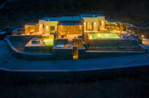 Foto 28 - Phos Villas Tinos - Eos Villa With Private Hot Tub and Sea View 96m