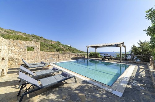 Photo 15 - Beautiful 3-bed Sea Front Villa in Agios Nikolaos