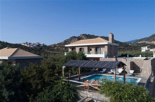 Photo 18 - Beautiful 3-bed Sea Front Villa in Agios Nikolaos