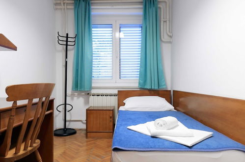 Foto 1 - Student Dormitory Rooms Ivan Goran Kovacic