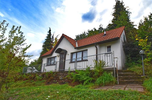 Photo 14 - Charming Bungalow in Tabarz Thüringer Wald With Garden