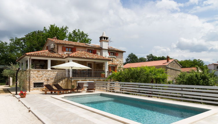 Photo 1 - Holiday house Matija with a pool