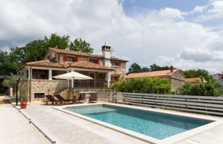 Photo 1 - Holiday house Matija with a pool