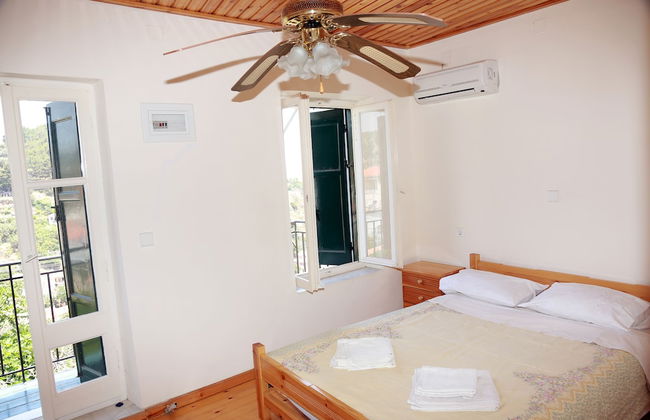 Mary's Villas - Photo 4