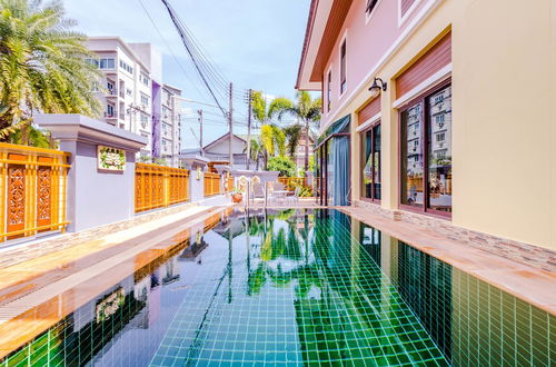 Photo 26 - 3 Bedrooms Pool Villa Walk to Patong