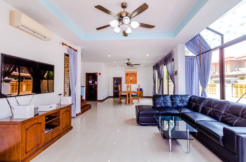 Photo 15 - 3 Bedrooms Pool Villa Walk to Patong