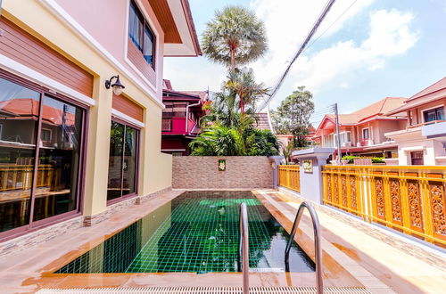 Foto 25 - 3 Bedrooms Pool Villa Walk to Patong