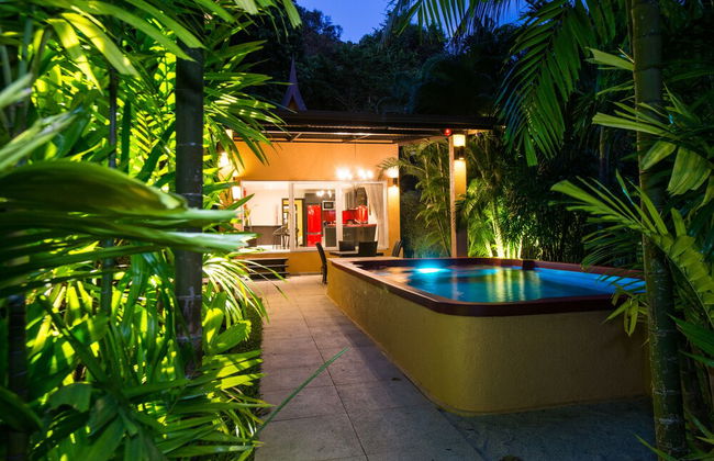 Red Sunset Private Pool Villa - Hotel Managed - Foto 1
