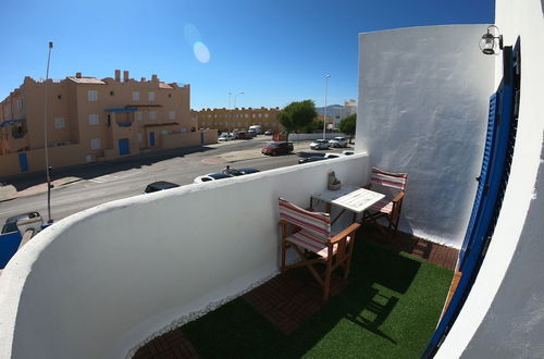 Photo 18 - Beach House with Balcony and ocean view