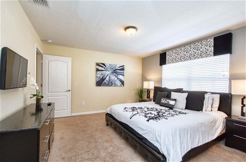Photo 7 - Paradise Palms- 4 Bed Townhome W/splashpool-3087pp 4 Bedroom Townhouse by Redawning