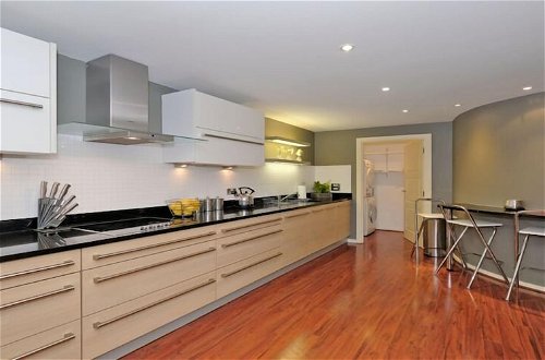 Photo 11 - Executive three Bedroom Apartment in Aberdeens West End