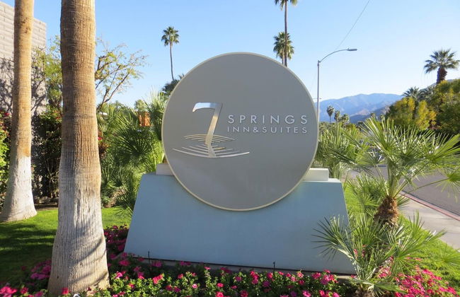 7 Springs Inn & Suites - Foto 49