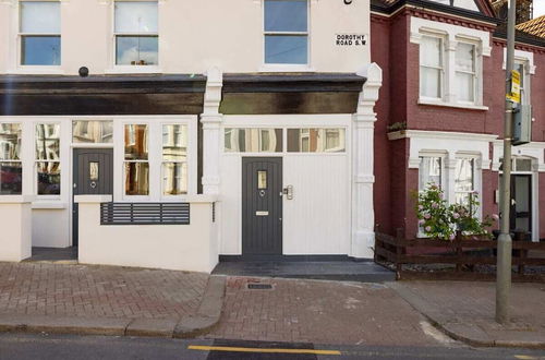 Photo 7 - The Battersea Flat - Exquisite 2bdr Flat With Terrace