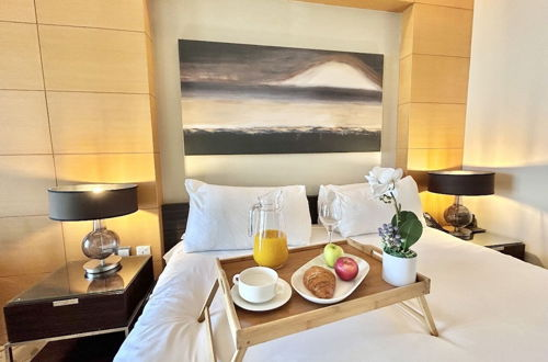 Photo 6 - Luxury 1 bedroom at Fashion Avenue Dubai Mall Residences