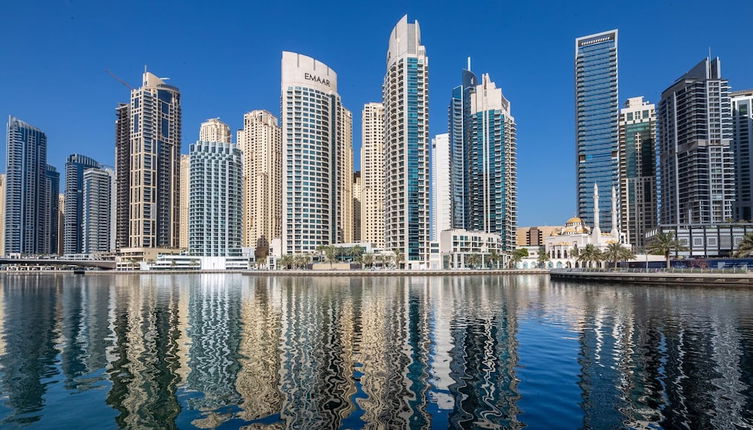 Foto 1 - Minutes From Beach! Bright 1BR in Dubai Marina