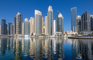 Foto 1 - Minutes From Beach! Bright 1BR in Dubai Marina