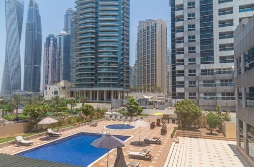 Foto 3 - Minutes From Beach! Bright 1BR in Dubai Marina