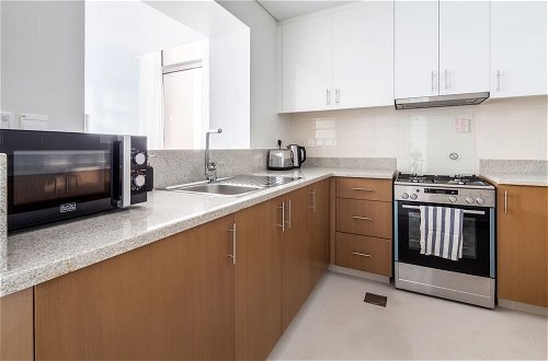 Photo 11 - Stylish & Sophisticated 1BR in Downtown Dubai