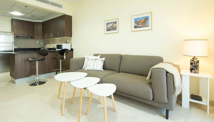 Photo 1 - Light & Contemporary 1BR in Marina - Sea Views