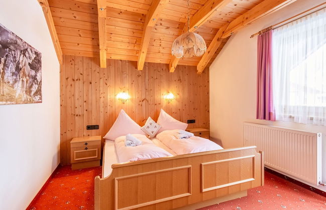 Sunlit Apartment near Ski Area in Längenfeld - Foto 4