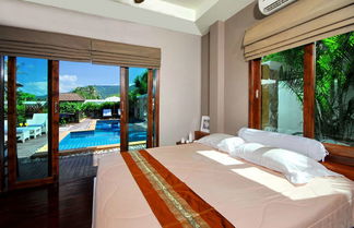 Photo 3 - 4 Bedroomed Villa In Chaweng P1 SDV193 - By Samui Dream Villas