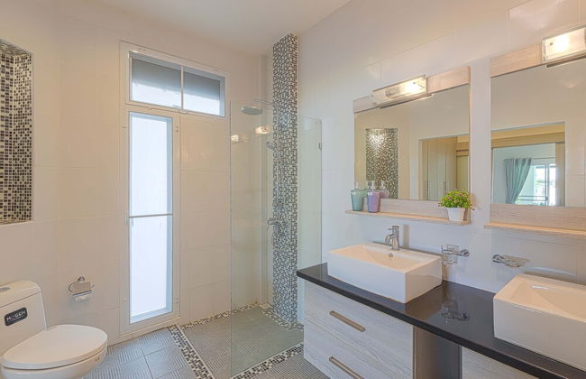 Cozy 3 Bedroom Pool Villa L70 - Photo 32