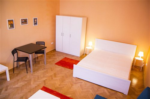 Photo 11 - Lidicka Apartments