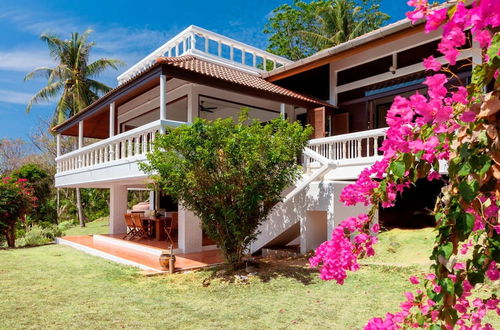 Photo 26 - Baan Khunying – Secluded Phuket Beachfront Villa - SHA Certified