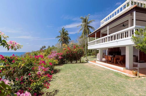 Photo 25 - Baan Khunying – Secluded Phuket Beachfront Villa - SHA Certified