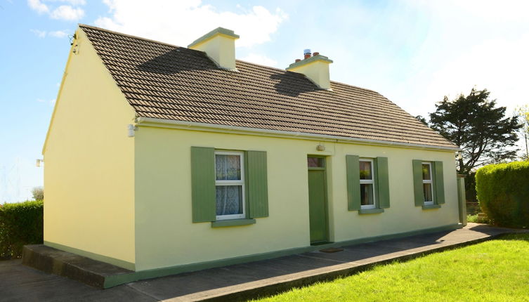 Photo 1 - 4-bed Cottage in Co. Galway 5 Minutes From Beach