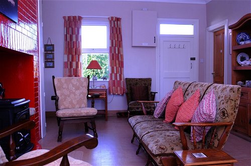 Photo 12 - 4-bed Cottage in Co. Galway 5 Minutes From Beach