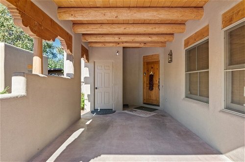 Foto 18 - Kiva - Stunning & Lovely With Kiva Fireplace, Walk to the Plaza and the Railyard