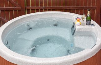 Foto 1 - Birch Lodge 13 with Hot Tub
