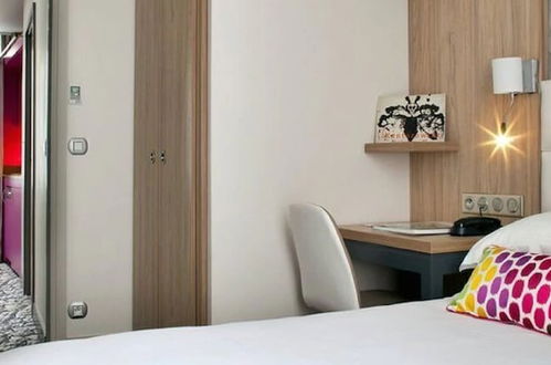 Photo 4 - Serotel Suites