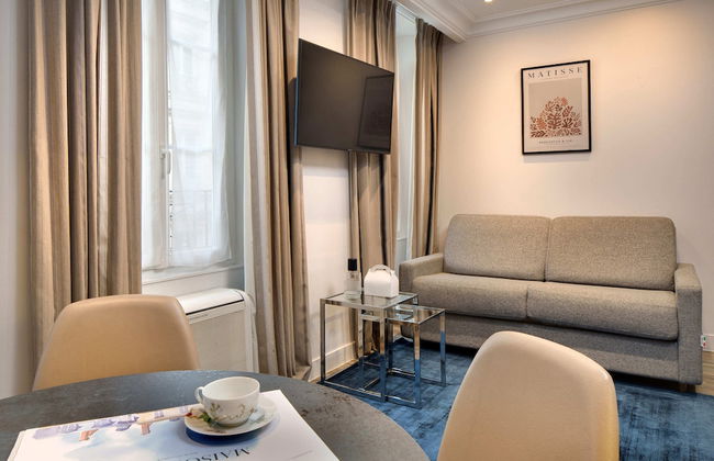 Serotel Suites - Photo 16